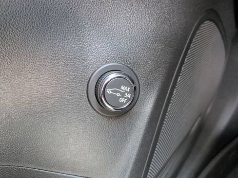 Used 2021 Buick Envision Essence w/ Sport Touring Package FWD image 31