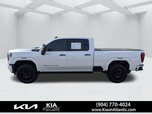 Used 2024 GMC Sierra 2500 Denali Ultimate image 6
