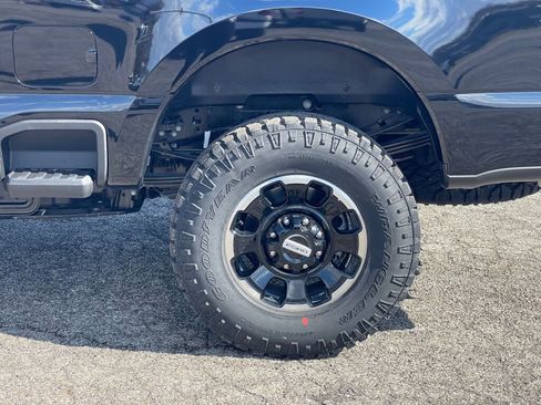 Used 2026 Ford F350 Platinum w/ Tremor Off-Road Package image 33