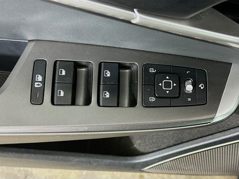 Used 2023 Kia EV6 Wind RWD image 15