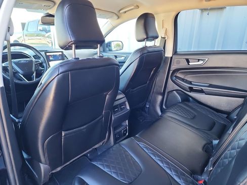 Used 2024 Ford Edge Titanium image 37