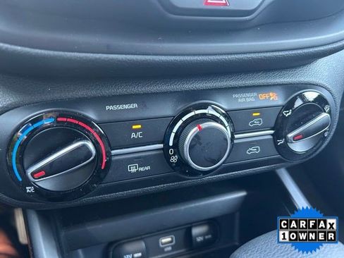 Used 2023 Kia Soul LX w/ LX Technology Package image 21