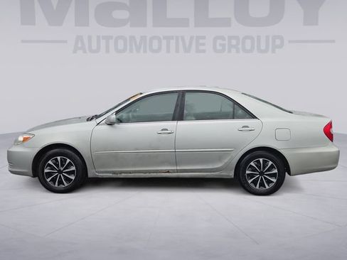 Used 2003 Toyota Camry XLE FWD image 2