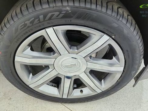 Used 2015 Cadillac Escalade Luxury RWD image 60