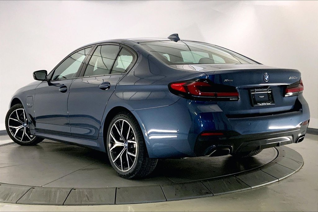 Certified 2023 BMW 530e xDrive w/ Premium Package AWD/4WD image 10