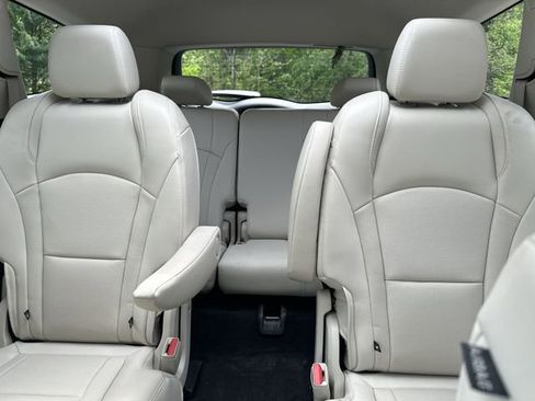 Used 2022 Buick Enclave Essence w/ Experience Buick Package AWD/4WD image 28