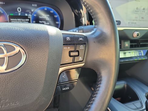 Certified 2023 Toyota Crown AWD/4WD image 14