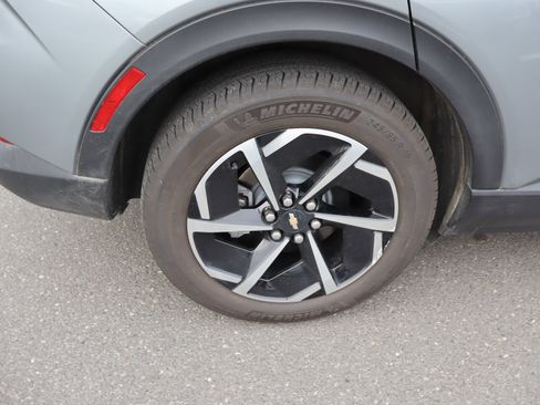 Used 2025 Chevrolet Equinox EV LT image 38