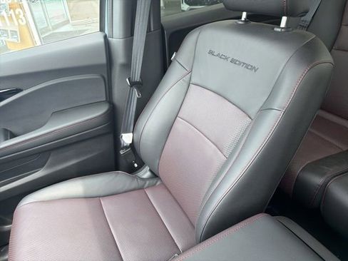 Used 2025 Honda Ridgeline Black Edition image 38