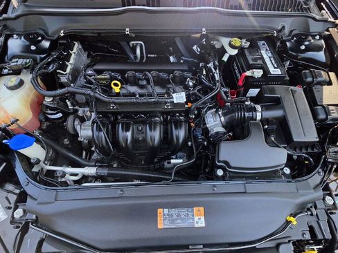 Used 2014 Ford Fusion SE w/ Equipment Group 201A FWD image 12