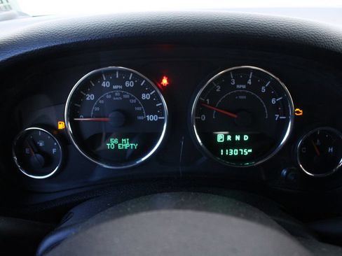 Used 2015 Jeep Wrangler Unlimited Sahara AWD/4WD image 7