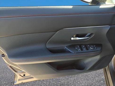 New 2026 Nissan Kicks SR w/ Cold Weather Package image 15