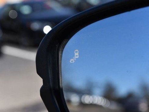 Used 2025 Honda CR-V EX-L image 11