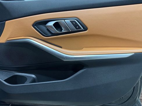 Used 2022 BMW 330e xDrive image 12