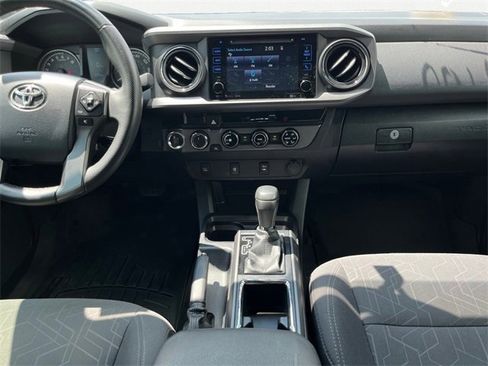 Used 2017 Toyota Tacoma TRD Off-Road w/ Tow Package (A/T) image 12