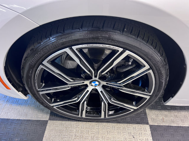 Used 2024 BMW 230i Coupe w/ Convenience Package RWD image 8