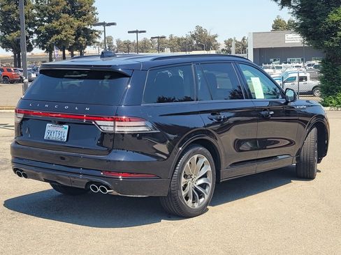 Used 2026 Lincoln Aviator 2WD w/ Jet Appearance Package image 4