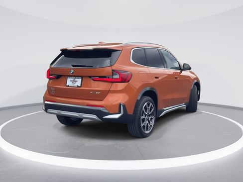 Used 2025 BMW X1 xDrive28i w/ Technology Package AWD/4WD image 5