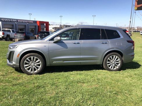 Used 2023 Cadillac XT6 Premium Luxury w/ Technology Package AWD/4WD image 3