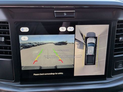 New 2026 Ford F250 Lariat w/ Chrome Package image 25