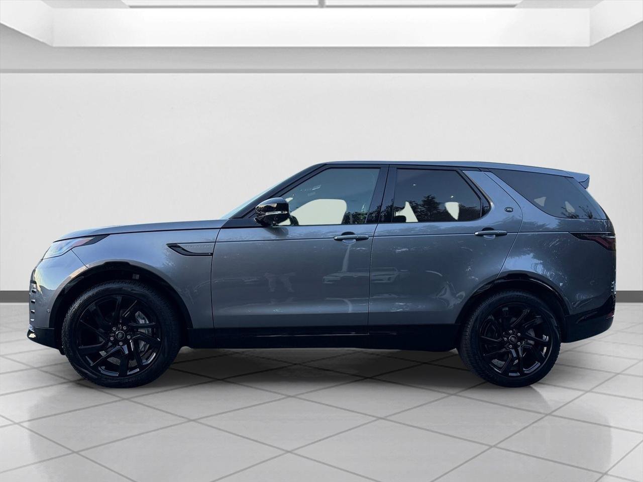 Used 2023 Land Rover Discovery S R-Dynamic AWD/4WD image 2