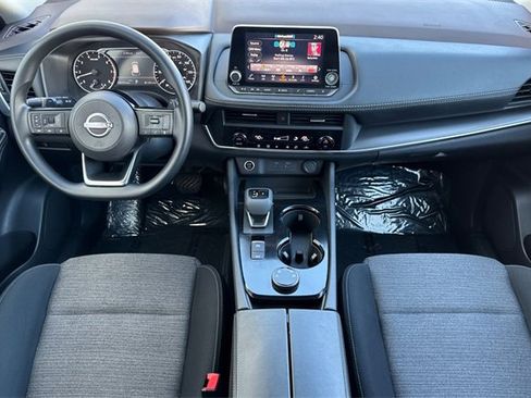 Used 2023 Nissan Rogue SV image 15