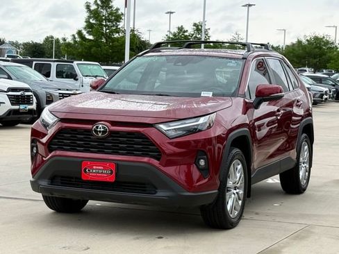 Used 2024 Toyota RAV4 XLE Premium FWD image 7