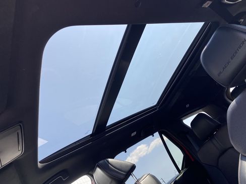 Used 2025 Honda Pilot Black Edition image 29