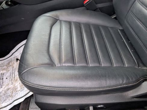 Used 2017 Ford Fusion SE w/ Fusion SE Technology Package image 23