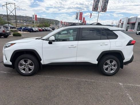 Used 2023 Toyota RAV4 XLE w/ Convenience Package image 4