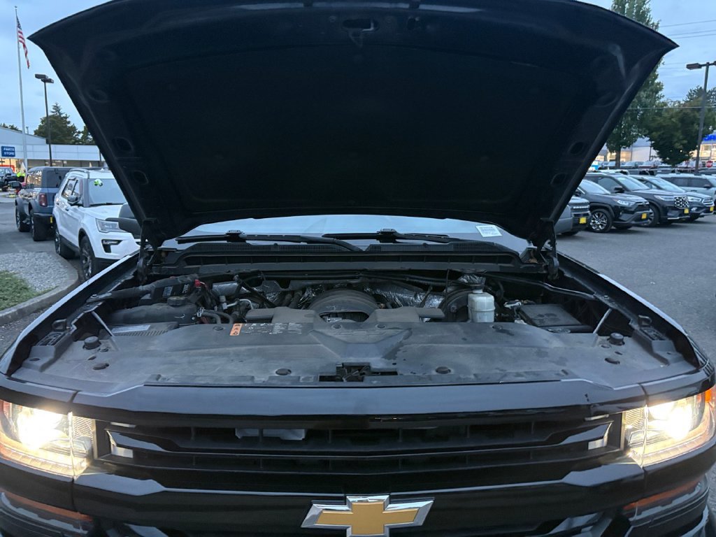 Used 2017 Chevrolet Silverado 1500 LT w/ All Star Edition AWD/4WD image 24