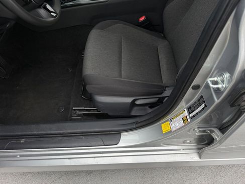 Used 2025 Toyota Camry LE image 23