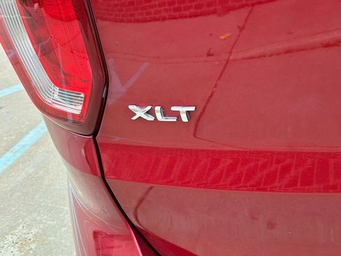 Used 2016 Ford Explorer XLT AWD/4WD image 25