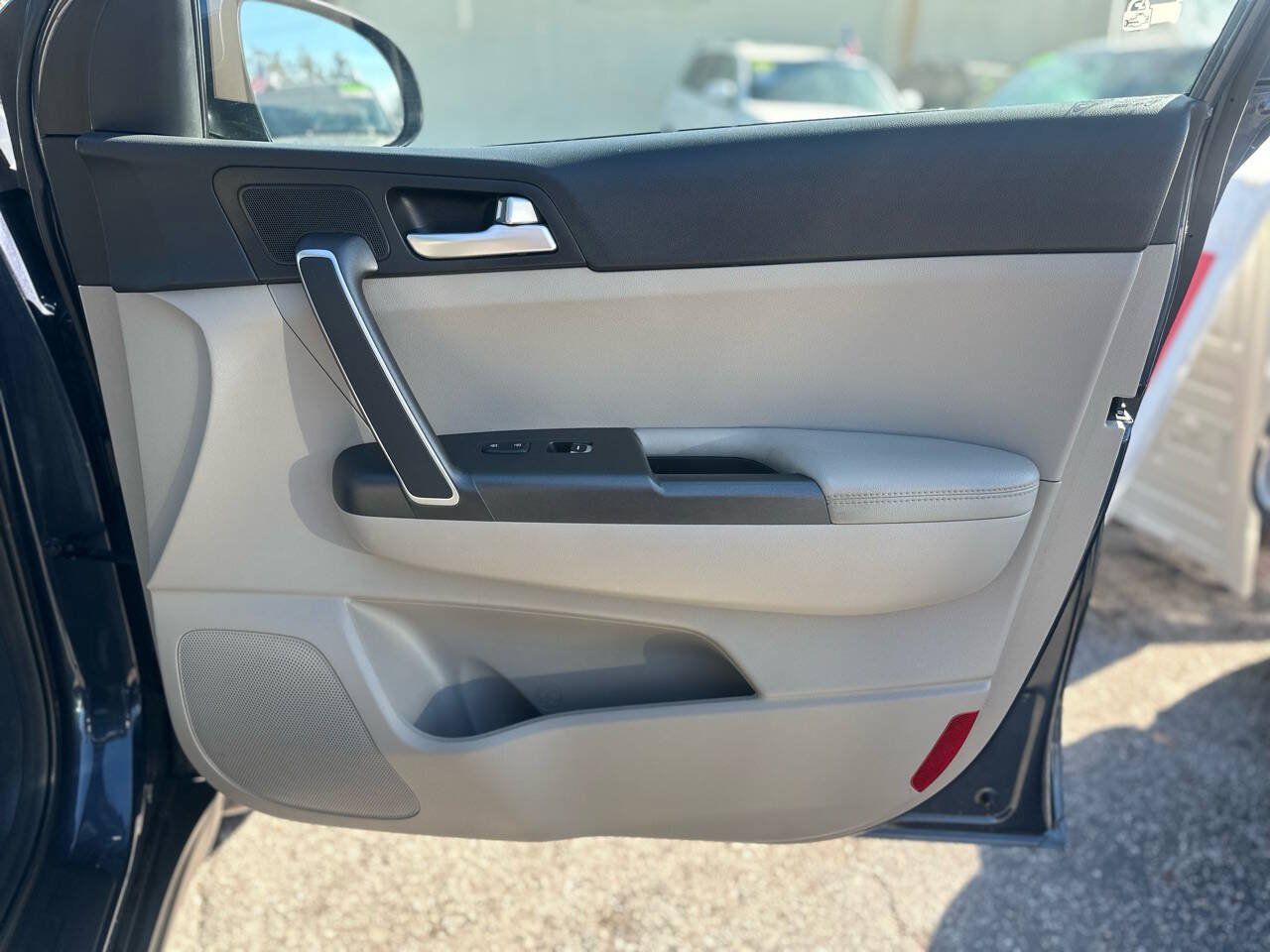Used 2021 Kia Sportage LX FWD image 27