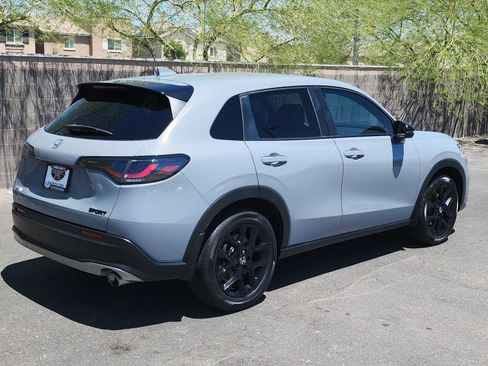 Used 2023 Honda HR-V Sport image 8