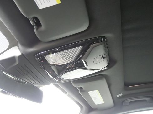 Used 2025 BMW X5 xDrive50e image 24