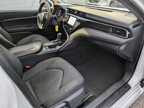 Used 2020 Toyota Camry LE FWD image 10