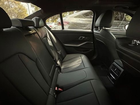 Used 2025 BMW 330i Sedan w/ M Sport Package RWD image 7