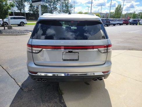Certified 2023 Lincoln Aviator AWD w/ Premium Package image 7