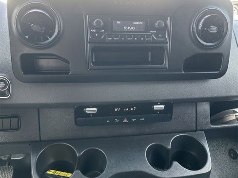 Used 2023 Mercedes-Benz Sprinter 2500 image 16