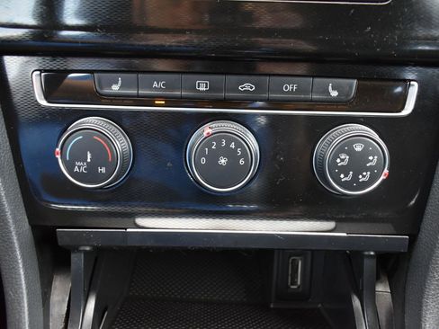 Used 2015 Volkswagen GTI S image 20