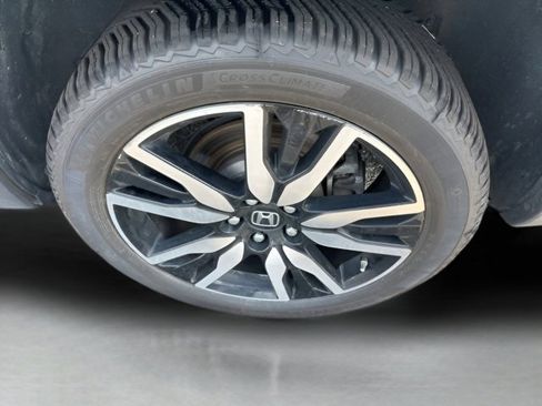 Used 2022 Honda Pilot Elite image 9