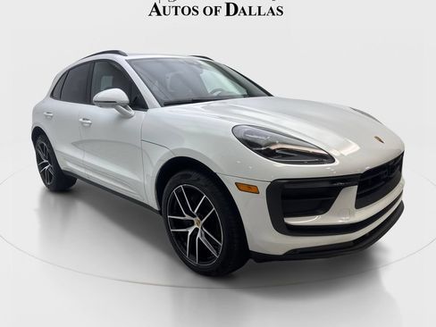 Used 2023 Porsche Macan AWD/4WD image 4