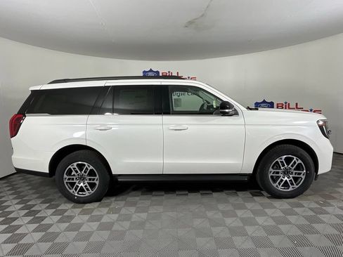 New 2026 Ford Expedition Active RWD image 2
