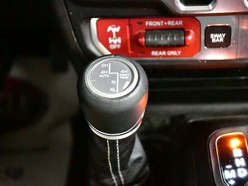 Used 2023 Jeep Wrangler Unlimited Rubicon 4xe w/ Cold Weather Group AWD/4WD image 29