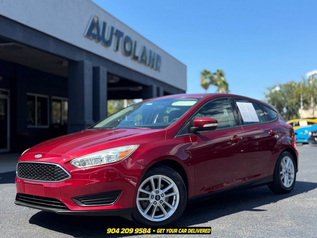 Used 2015 Ford Focus SE w/ Reverse Sensing Package FWD image 1