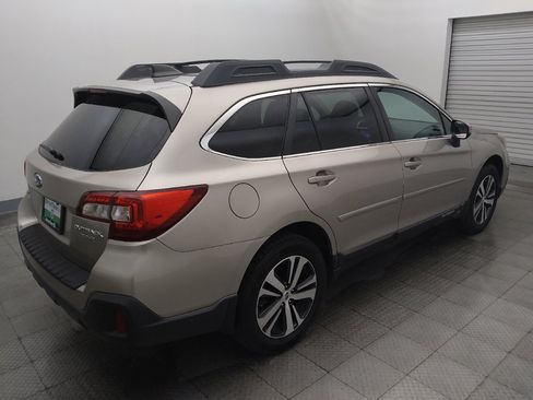 Used 2019 Subaru Outback 3.6R Limited AWD/4WD image 9