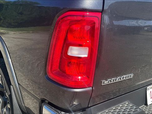 Used 2025 RAM 1500 Laramie AWD/4WD image 24