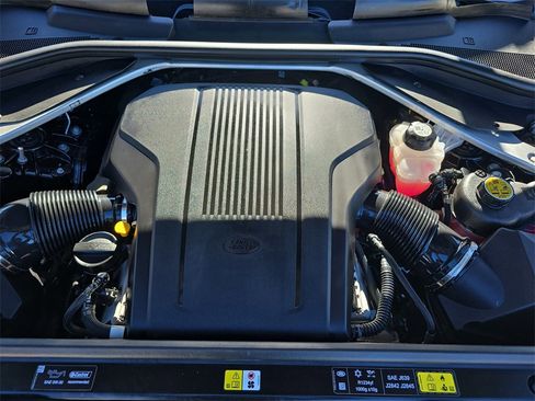 Certified 2024 Land Rover Range Rover Long Wheelbase Autobiography image 32