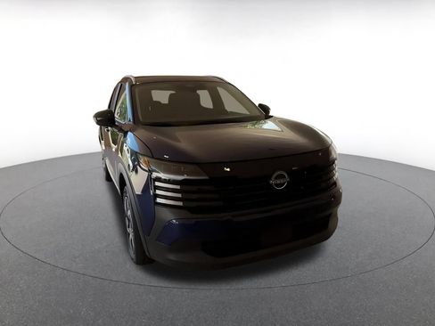 Used 2026 Nissan Kicks SV w/ Cold Weather Package FWD image 3